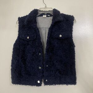 GAP soft Fuzzy blue cropped snap vest size Medium